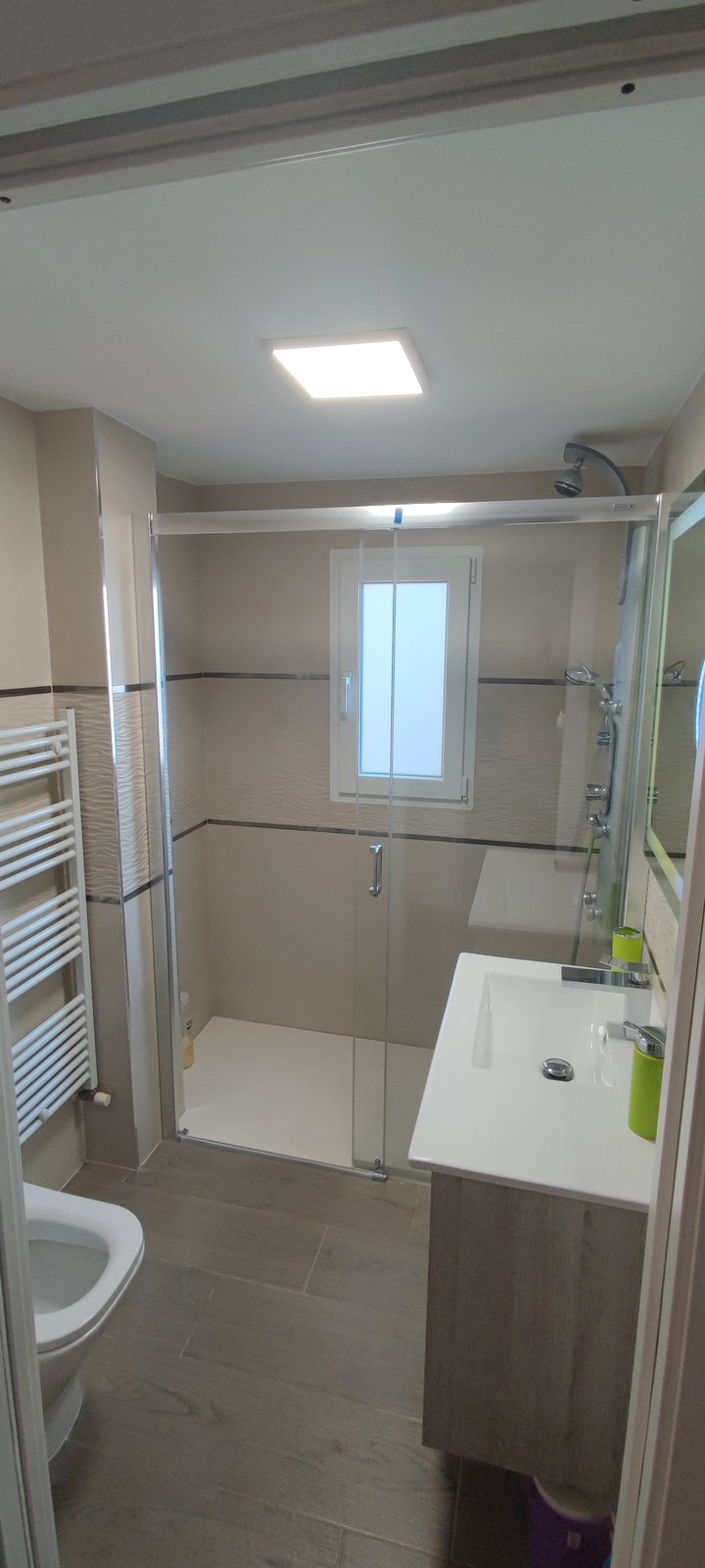 Baño completo con ducha de obra